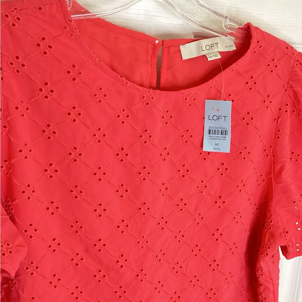 *🎉HOST PICK🎉* NWT LOFT Eyelet Cropped Top Size Medium Petite - Picture 10 of 10